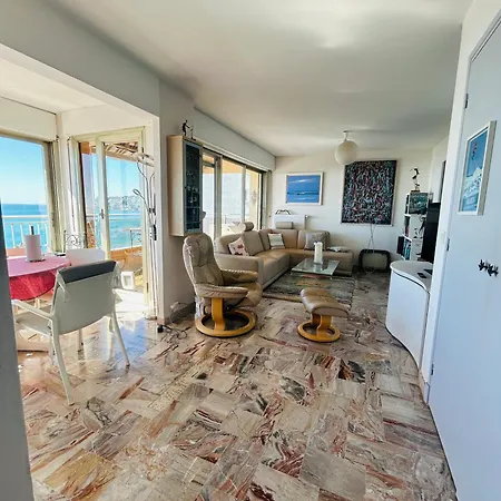 Menton Front De Au Dernier Etage De 95m2 Avec Terrasse De 70m2 Roquebrune-Cap-Martin